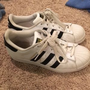 Adidas superstars